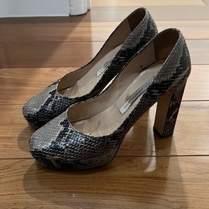 Diane von Furstenberg Grey Embossed Python Pumps - Sz 36.5